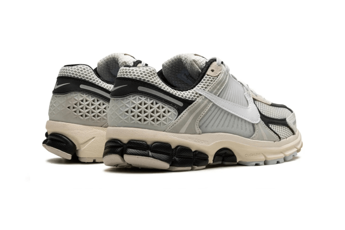 Nike Zoom Vomero 5 Supersonic Light Bone Black - Ventes Privées
