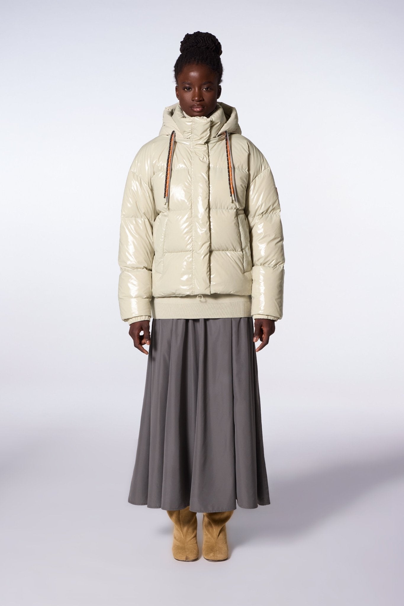 Lili Bright shiny short puffer jacket